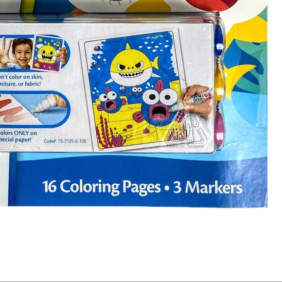 New Crayola/pinkfong BABY SHARK Mess Free Activity Pad - Picture 2 of 8